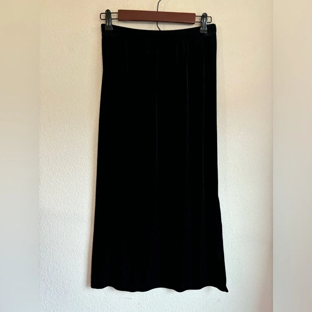 Vintage Sag Harbor Petite Black Velvet Pencil Skirt PS